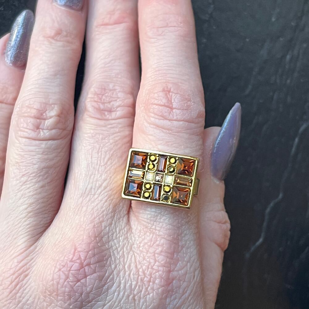 Vintage GIVENCHY Gold Tone Rectangular Ring with White and Amber Rhinestones - Picture 4 of 8